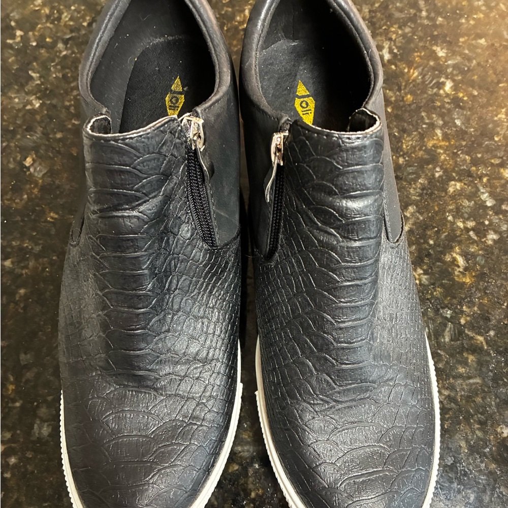 Women’s Heeled Sneakers, Size 11
